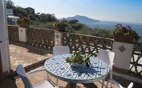 Casa 2 Ulivi: Möbel, Meer, Küsten Und Ozeanische Forms, Blumentopf, Stuhl, Küste, Ozean, Zimmerpflanze, Resort, Tisch Im Freien