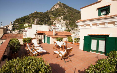 Casa Amalfitana: Balkon, Wohnung, Zimmerpflanze, Blumentopf, Hotel