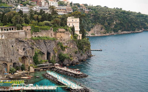 Casa Chicco: Gewässer, Sommer, Küste, Küsten Und Ozeanische Forms, Wasserlauf, Meer, Cliff, Touristenattraktion, Landspitze, Kanal