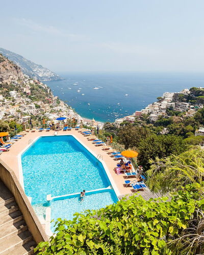 Casa Dorothea 2: Ferienort, Schwimmbad, Resort, Bergdorf, Strandresort