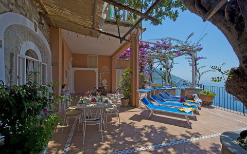 Casa Gemma: Blumentopf, Balkon, Stuhl, Zimmerpflanze, Resort, Hazienda, Villa, Gartenmöbel, Eco Hotel, Hotel