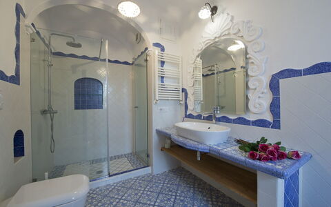 Casa Gemma: Interior Design, Flooring, Wand, Fussboden, Armatur, Badezimmer, Decke, Beleuchtung, Zapfhahn, Fliese