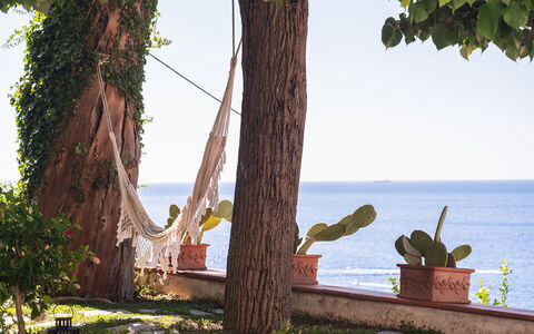 Casa Giardino: Blau, Meer, Ozean, Küsten Und Ozeanische Forms, Küste, Kofferraum, Schatten, Ufer, Freizeit, Strand