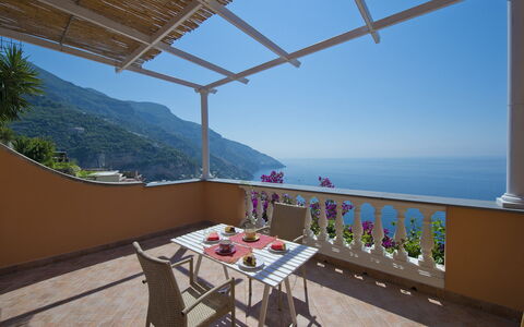 Casa Ivan: Möbel, Interior Design, Flooring, Fussboden, Zuhause, Zimmer, Decke, Meer, Resort, Wohnung