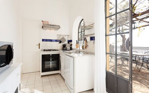 Casa la Sponda: Interior Design, Flooring, Fussboden, Möbel, Wohnung, Decke, Stuhl, Formen, Küche, Fliese
