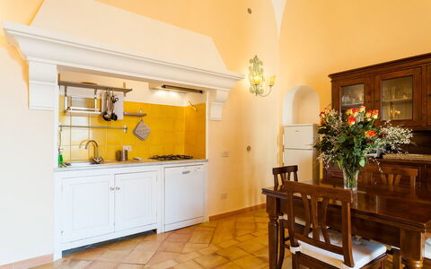 Casa Palazzo: Interior Design, Flooring, Decke, Fussboden, Möbel, Beleuchtung, Countertop, Küche, Zimmer, Cabinetry