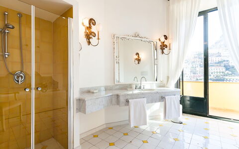 Casa Palazzo: Interior Design, Fussboden, Light Fixture, Hotel, Armatur, Resort, Stuhl, Lampe, Badezimmer, Fliese