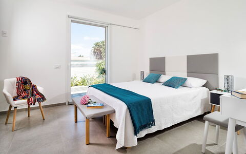 Casa Sunshine: Möbel, Interior Design, Holz, Flooring, Fussboden, Zuhause, Bett, Zimmer, Schlafzimmer, Linens