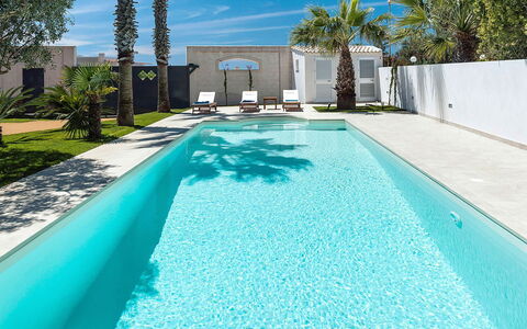Casa Tika: Blau, Schwimmbad, Wasser, Resort, Verbundwerkstoff, Eco Hotel, Freizeit, Schatten, Hotel