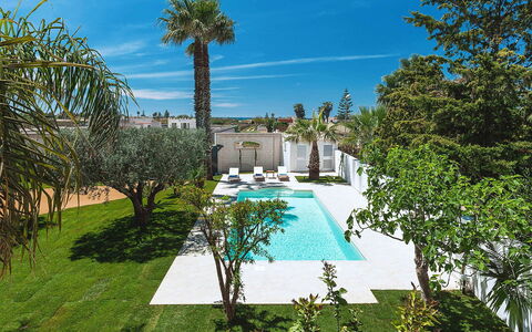 Casa Tika: Schwimmbad, Resort, Garten, Landscaping, Eco Hotel, Estate, Schatten, Hazienda, Water Feature, Villa