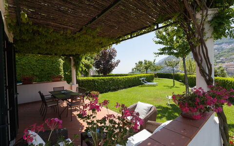 Il Giardino di Ravello: Möbel, Strauch, Garten, Stuhl, Schatten, Gartenmöbel, Eco Hotel, Garten, Landscaping