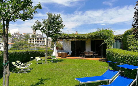 Il Giardino di Ravello: Strauch, Garten, Ground, Rasen, Gartenmöbel, Schatten, Hinterhof, Garten, Landscaping, Hazienda