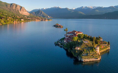 Villa Alina: Wasser, Gewässer, Küsten Und Ozeanische Forms, Wasserweg, See, Küste, Touristenattraktion, Meer, Gebirge