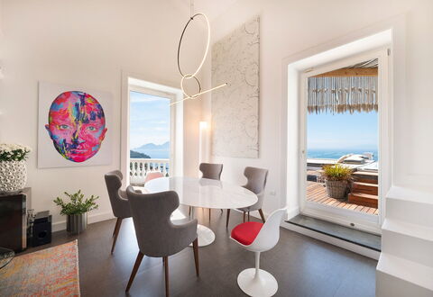 Casa Mariavittoria: Möbel, Interior Design, Flooring, Tabelle, Fussboden, Stuhl, Zimmer, Decke, Meer, Zuhause