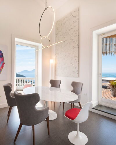 Casa Mariavittoria: Möbel, Interior Design, Flooring, Tabelle, Fussboden, Stuhl, Zimmer, Decke, Meer, Zuhause