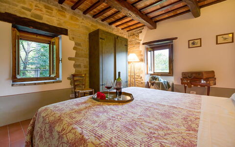 Villa Beatrice: Wand, Holz, Zuhause, Haus, Schlafzimmer, Möbel, Bett, Hütte, Bettrahmen, Bedding