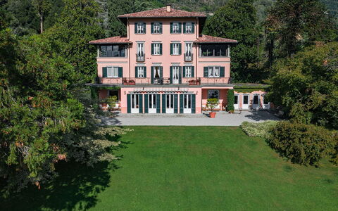 Villa Camilla: Wohngebiet, Zuhause, Estate, Villa, Garten, Rasen, Villa, Garten, Hazienda, Bauernhaus