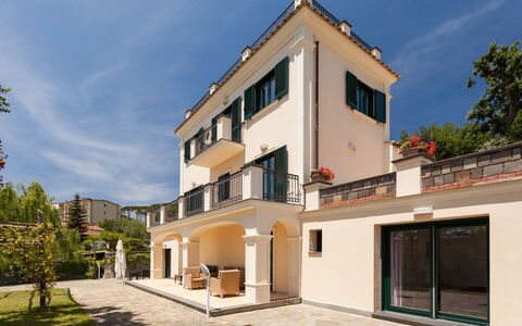 Villa Castore: Zuhause, Tür, Balkon, Wohnung, Estate, Villa, Villa, Hazienda