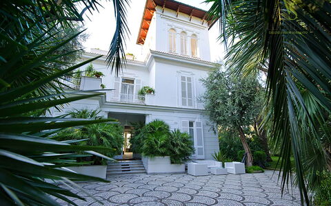 Villa Correale: Zuhause, Wohngebiet, Resort, Estate, Villa, Hazienda, Balkon, Villa, Schatten