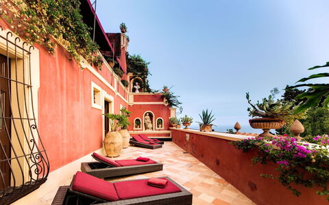 Palazzo Santa Croce: Stuhl, Zimmerpflanze, Blumentopf, Hazienda, Villa, Teppich, Wohnzimmer, Hotel