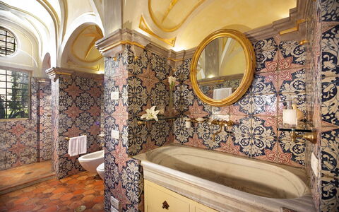 Palazzo Santa Croce: Interior Design, Flooring, Fliese, Decke, Armatur, Mosaik, Keramik, Badezimmer, Porzellan, Zapfhahn