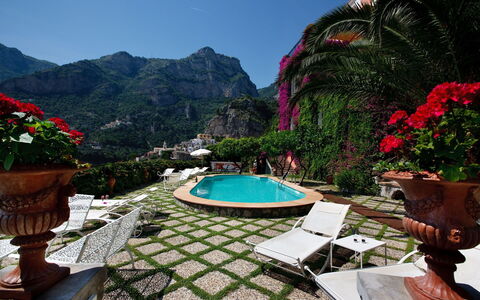 Villa Elyseum: Bergforms, Hügel, Berg, Schwimmbad, Resort, Gebirge, Bergstation, Eco Hotel, Hazienda, Senke
