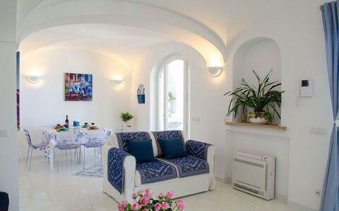 Villa Il Sogno di Praiano: Interior Design, Möbel, Flooring, Fussboden, Decke, Zimmer, Wohnung, Wohnzimmer, Stuhl