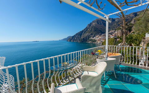 Villa Magnolia: Blau, Meer, Stuhl, Küste, Balkon, Resort, Gartenmöbel, Eco Hotel, Ferienort, Tropen