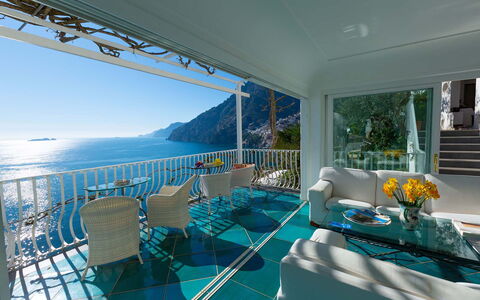 Villa Magnolia: Blau, Möbel, Interior Design, Stuhl, Tabelle, Resort, Meer, Wohnung, Eco Hotel, Küste