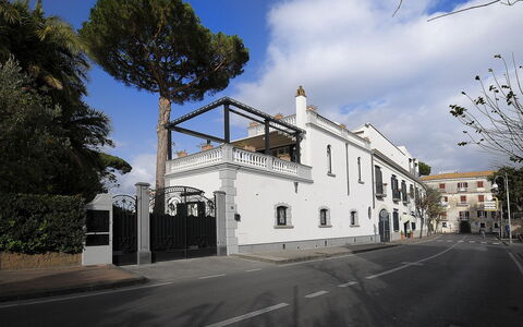 Villa Marion: Estate, Luxus-Fahrzeug, Villa, Balkon, Hazienda, Villa