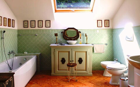 Villa Virginia: Flooring, Interior Design, Armatur, Fussboden, Badezimmer, Zapfhahn, Installation, Fliese, Bad Sink, Sinken