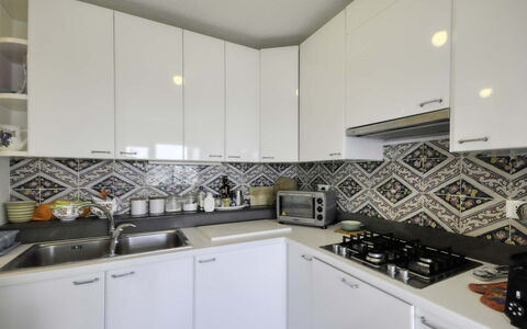 Casa Lubrense: Küche, Küchengerät, Major Appliance, Countertop, Herd, Interior Design, Herd, Gasherd, Flooring, Cabinetry