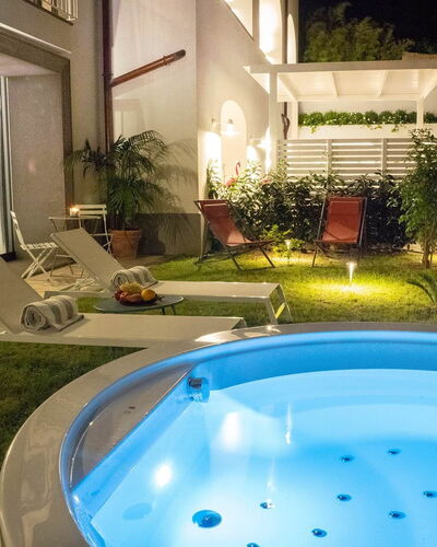 Suite Plumbago: Schwimmbad, Resort, Design, Zimmerpflanze, Hotel, Gartenmöbel, Eco Hotel, Landschaft Beleuchtung, Hof
