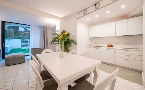 Jacaranda House: Interior Design, Flooring, Möbel, Fussboden, Holz, Decke, Küche, Zimmer, Zuhause, Countertop