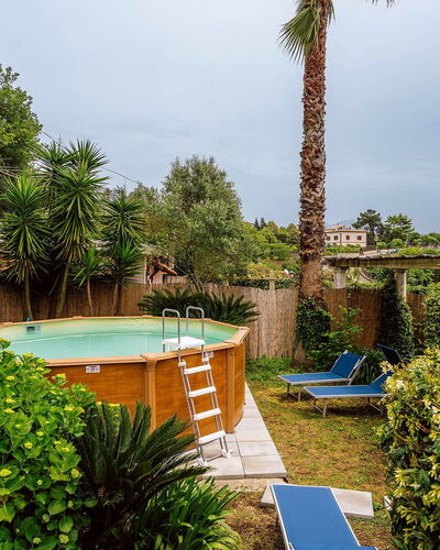Villa Martina: Schwimmbad, Resort, Eco Hotel, Garten, Hinterhof, Schatten, Landscaping, Freizeit, Hazienda, Garten