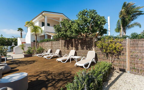 Ippocampo: Schatten, Estate, Landscaping, Balkon, Eco Hotel, Hazienda, Villa, Resort, Gartenmöbel