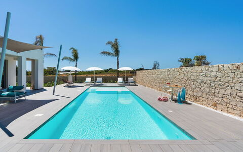 Il Palmeto: Blau, Schwimmbad, Resort, Eco Hotel, Verbundwerkstoff, Gartenmöbel, Freizeit, Schatten, Villa, Hotel