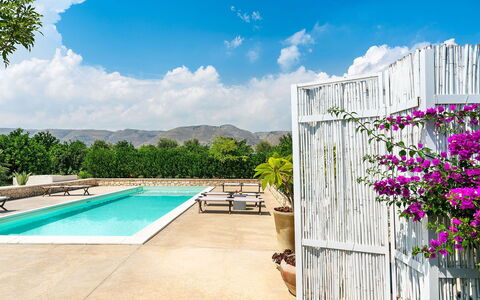 Villa Orangella: Schwimmbad, Resort, Eco Hotel, Gartenmöbel, Schatten, Hotel, Ferienort, Villa, Hazienda, Outdoor Struktur