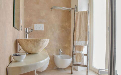 Trulli Martina: Wand, Flooring, Interior Design, Armatur, Fussboden, Badezimmer, Bad Sink, Installation, Zimmer, Zuhause