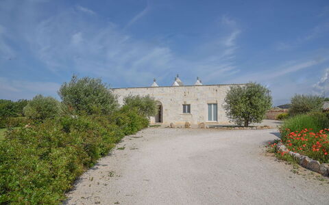 Trulli Martina: Himmel, Estate, Auffahrt