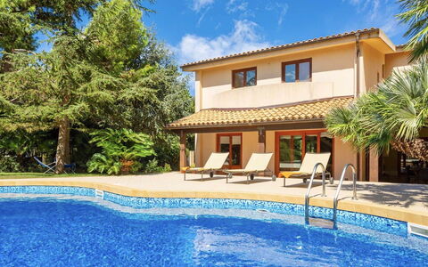 Villa Acquamarina: Schwimmbad, Wohngebiet, Resort, Zuhause, Estate, Eco Hotel, Villa, Hazienda, Gartenmöbel, Hotel