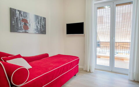 Apartment Bud: Möbel, Interior Design, Flooring, Fussboden, Holz, Wohnung, Zimmer, Holzboden, Zuhause, Wohnzimmer