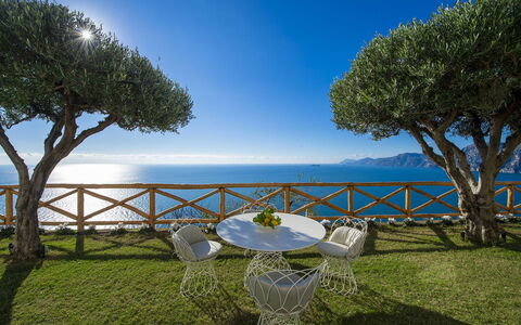Villa Melissa: Blau, Meer, Möbel, Küste, Küsten Und Ozeanische Forms, Ozean, Ufer, Resort, Schatten, Eco Hotel