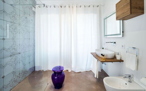 Villa Matilde: Interior Design, Wand, Flooring, Armatur, Fussboden, Badezimmer, Beleuchtung, Installation, Zuhause, Zapfhahn