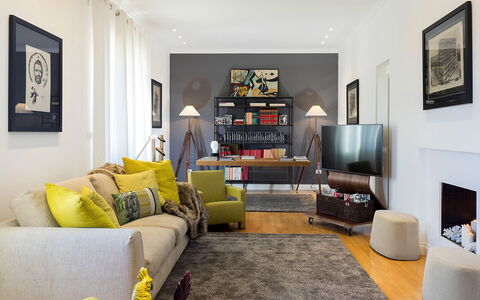La Terrazza: Möbel, Interior Design, Couch, Flooring, Fussboden, Wand, Wohnzimmer, Zimmer, Holz, Decke