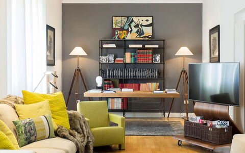 La Terrazza: Möbel, Interior Design, Wand, Flooring, Wohnzimmer, Zuhause, Fussboden, Zimmer, Bücherregal, Regale