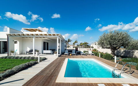 Rosemary: Resort, Schwimmbad, Eco Hotel, Gartenmöbel, Schatten, Freizeit, Villa, Estate, Stuhl