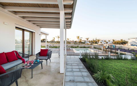 Villa Orietta: Resort, Gartenmöbel, Schwimmbad, Estate, Schatten, Landscaping, Eco Hotel, Hazienda, Outdoor Struktur, Villa