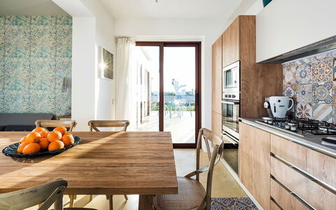 Villa Orietta: Möbel, Flooring, Interior Design, Fussboden, Holz, Küche, Küche & Esszimmer Tisch, Zimmer, Zuhause, Countertop