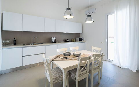 Villa Emma: Interior Design, Möbel, Flooring, Holz, Küche, Decke, Fussboden, Countertop, Zimmer, Beleuchtung